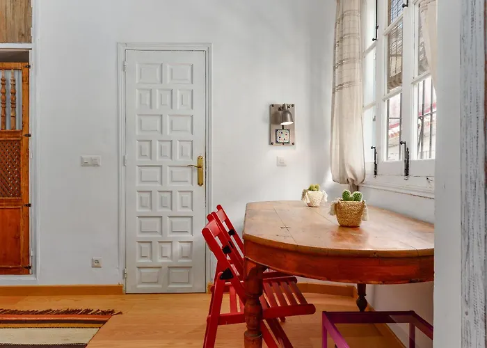 Con Alma Vintage En El Casco Antiguo * Μαρμπέλλα